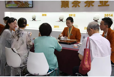 2019春季茶博會隆重開幕，現(xiàn)場直擊巔茶茶館與倉儲服務新體驗