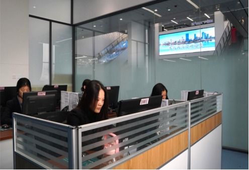 青島西海岸新區(qū)人社局 服務熱線接訴即辦，智慧社保服務為民